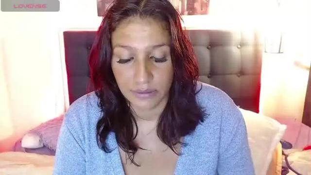 Image 11 of loreinhe Stream on Chaturbate on 16 months ago