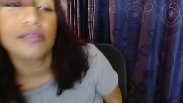 Image 3 of loreinhe Stream on Chaturbate on 16 months ago