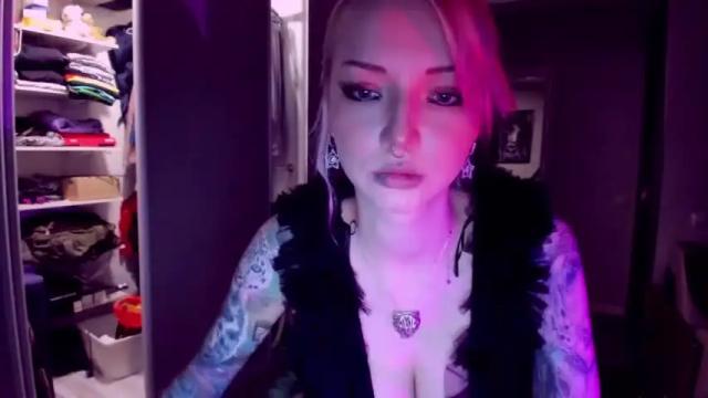 Image 2 of lorelaye_ Stream on Chaturbate on 16 months ago