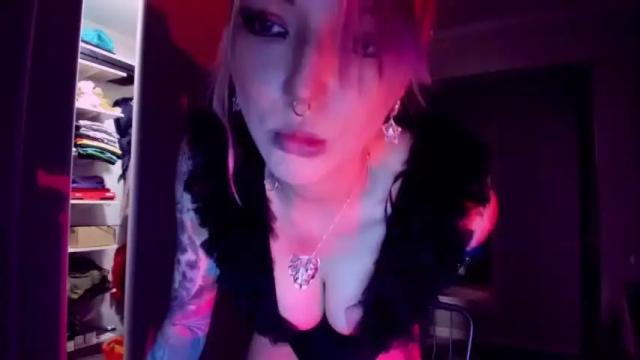 Image 6 of lorelaye_ Stream on Chaturbate on 11 months ago