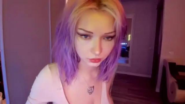 Image 6 of lorelaye_ Stream on Chaturbate on 15 months ago
