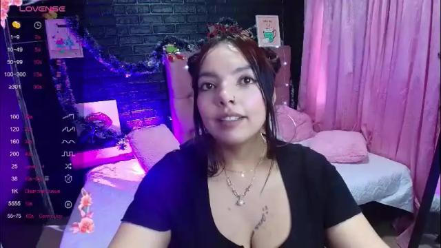 Image 11 of loren_44tits Stream on Chaturbate on 1 month ago