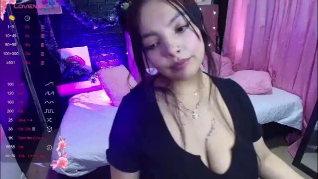 Image 3 of loren_44tits Stream on Chaturbate on 1 month ago