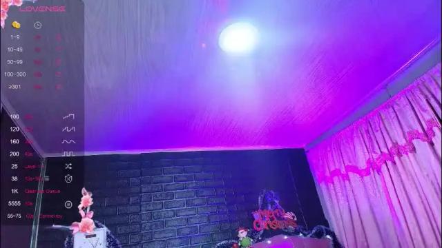 Image 7 of loren_44tits Stream on Chaturbate on 1 month ago