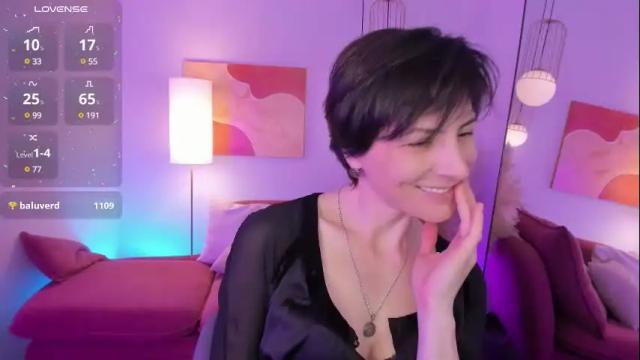 Image 2 of loren_daze Stream on Chaturbate on 11 days ago