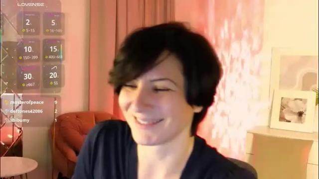 Image 3 of loren_daze Stream on Chaturbate on 26 days ago