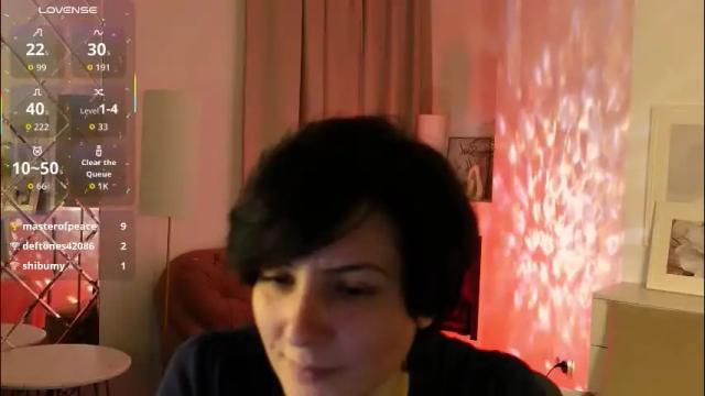 Image 4 of loren_daze Stream on Chaturbate on 26 days ago