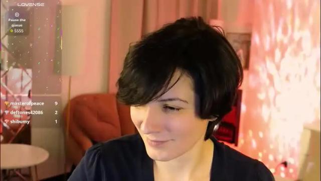 Image 8 of loren_daze Stream on Chaturbate on 26 days ago