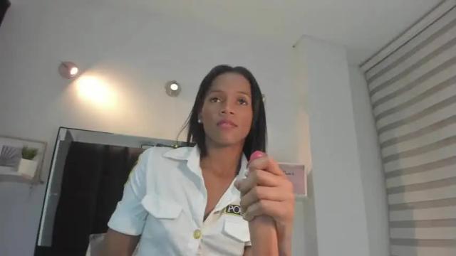 Image 4 of loren_sweeet_ Stream on Chaturbate on 17 months ago