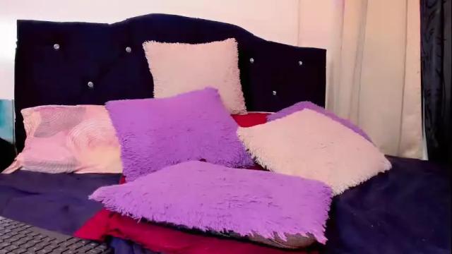 Image 4 of lorena_capelli_ Stream on Chaturbate on 1 month ago