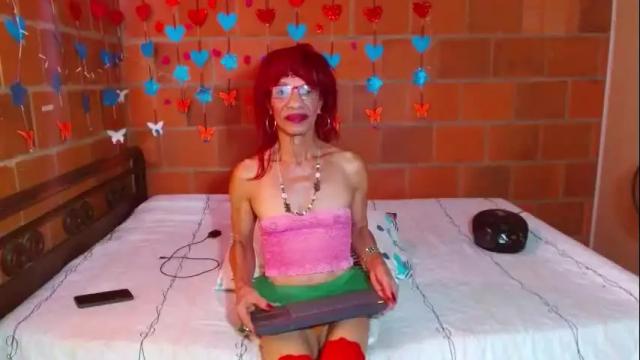 Image 4 of lorenacapelli Stream on Chaturbate on 22 days ago