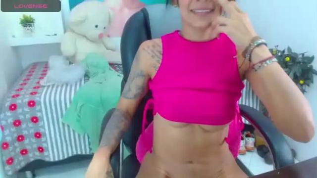 Image 12 of lorenapinto Stream on Chaturbate on 16 months ago