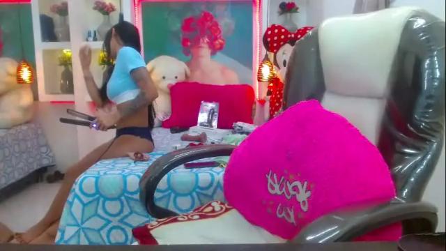 Image 2 of lorenapinto_ Stream on Chaturbate on 1 month ago