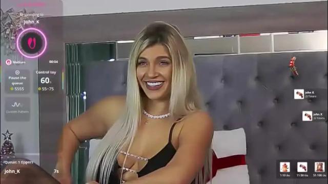 Image 10 of lorenaryan Stream on Chaturbate on 15 days ago