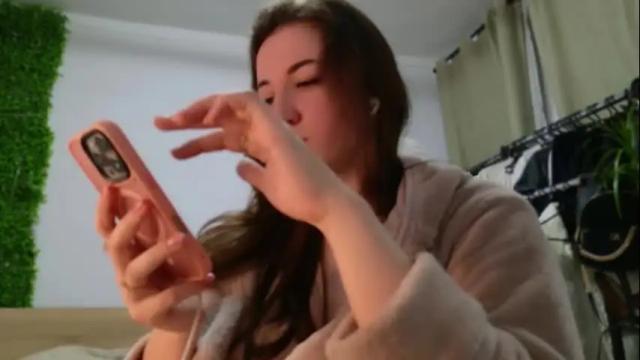 Image 4 of lorennameliyy Stream on Chaturbate on 1 month ago