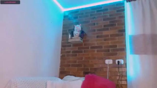 Image 7 of lorenncruzz2 Stream on Chaturbate on 19 months ago
