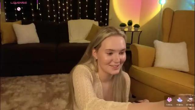 Thumbnail 1, lorettacarnley's Stream at Chaturbate, 2 months ago