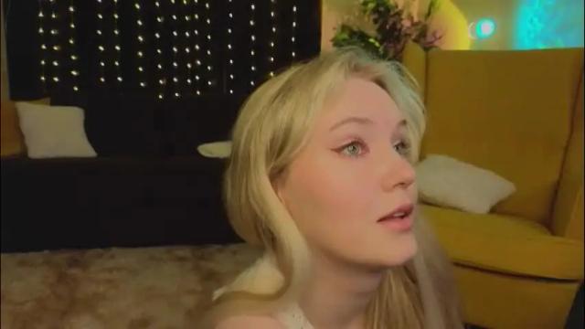 Image 12 of lorettacarnley Stream on Chaturbate on 1 month ago