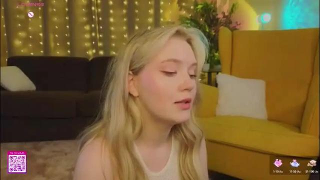 Image 8 of lorettacarnley Stream on Chaturbate on 1 month ago