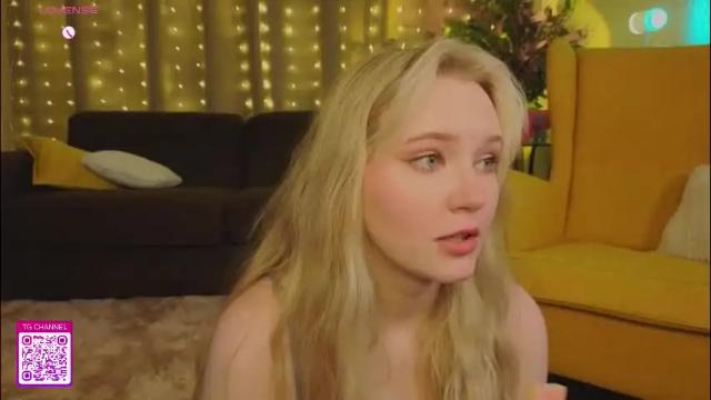 Image 12 of lorettacarnley Stream on Chaturbate on 1 month ago
