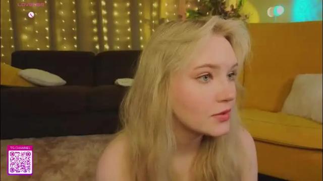 Image 8 of lorettacarnley Stream on Chaturbate on 1 month ago