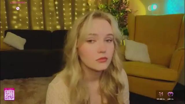 Image 10 of lorettacarnley Stream on Chaturbate on 1 month ago