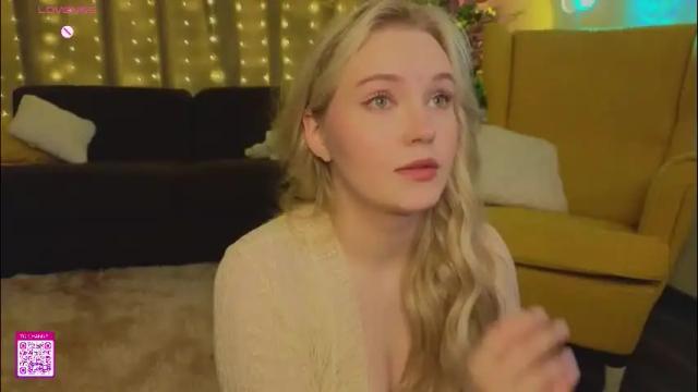 Image 6 of lorettacarnley Stream on Chaturbate on 1 month ago