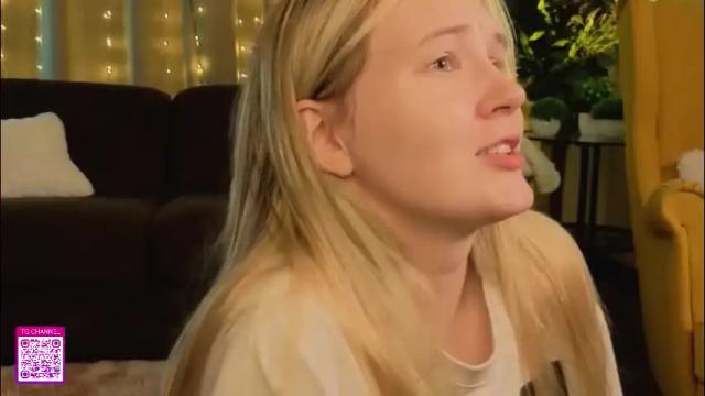 Image 6 of lorettacarnley Stream on Chaturbate on 20 days ago