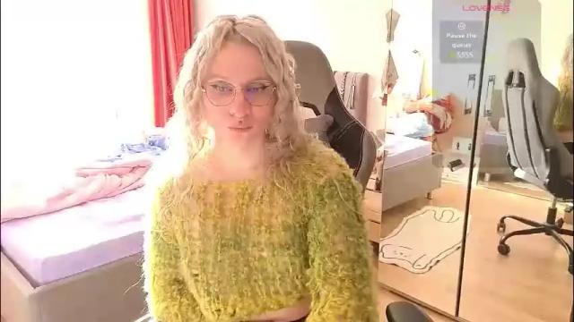 Image 2 of lori_myaf Stream on Chaturbate on 2 months ago
