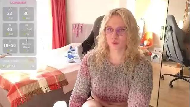 Image 3 of lori_myaf Stream on Chaturbate on 2 months ago