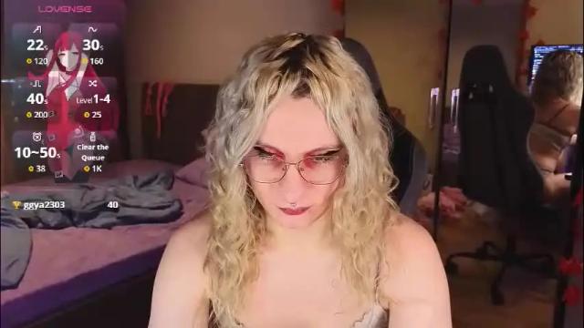 Image 10 of lori_myaf Stream on Chaturbate on 27 days ago