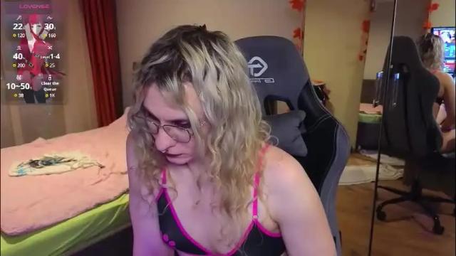 Image 2 of lori_myaf Stream on Chaturbate on 1 month ago