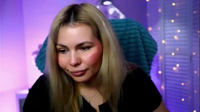 Image 11 of loricarroll Stream on Chaturbate on 1 month ago