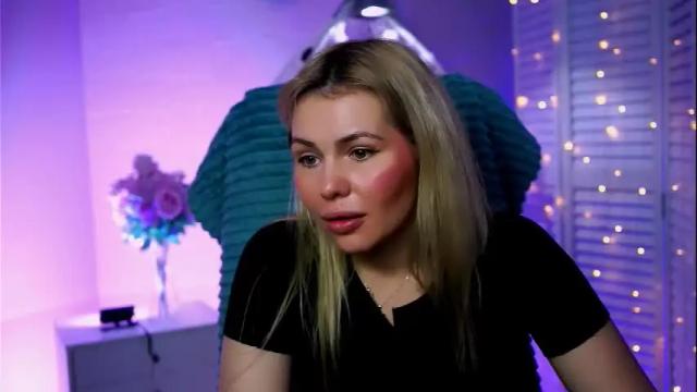 Image 12 of loricarroll Stream on Chaturbate on 1 month ago