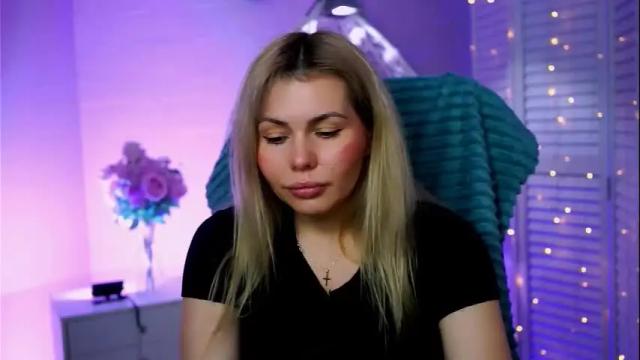 Image 4 of loricarroll Stream on Chaturbate on 1 month ago