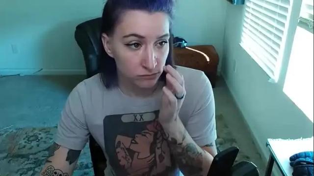Image 8 of loriniblackxxoo Stream on Chaturbate on 21 months ago