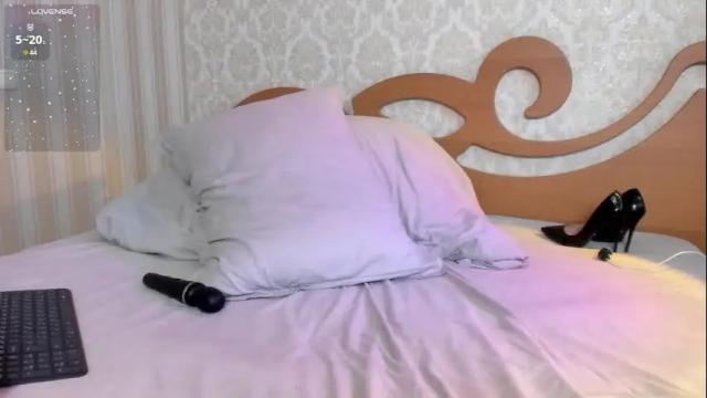 Image 11 of lornadyer Stream on Chaturbate on 1 month ago