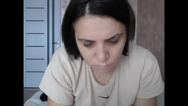 Image 3 of lorragrey Stream on Chaturbate on 3 days ago