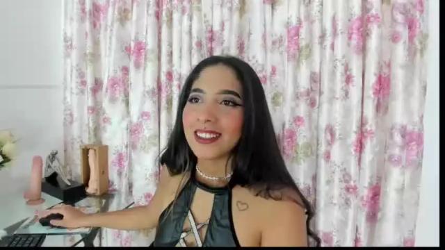 Image 4 of lorraine__jhonson Stream on Chaturbate on 16 months ago
