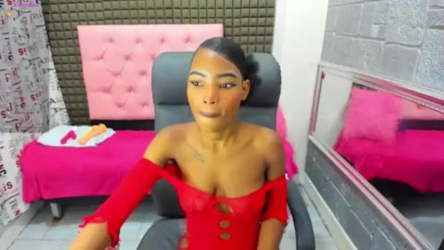 Image 2 of lorrewilliams Stream on Chaturbate on 17 months ago