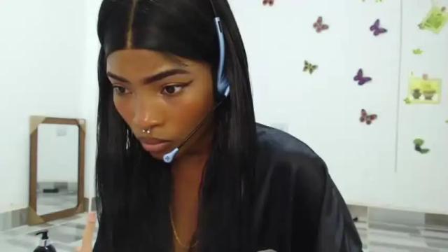 Image 11 of lorrewilliams Stream on Chaturbate on 16 months ago