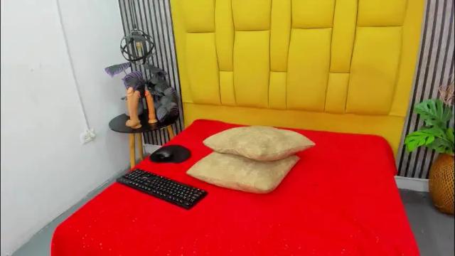 Image 7 of lorrewilliams Stream on Chaturbate on 1 month ago