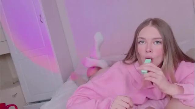 Image 12 of lost_wanderers Stream on Chaturbate on 3 months ago