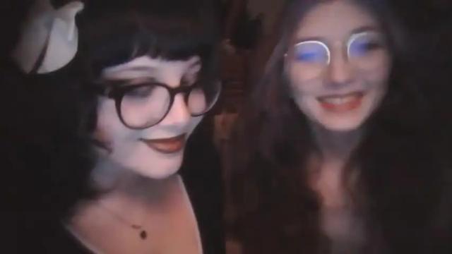 Image 2 of lottiepoppie Stream on Chaturbate on 17 months ago