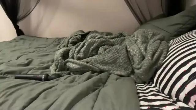 Image 12 of lottiepoppie Stream on Chaturbate on 2 months ago