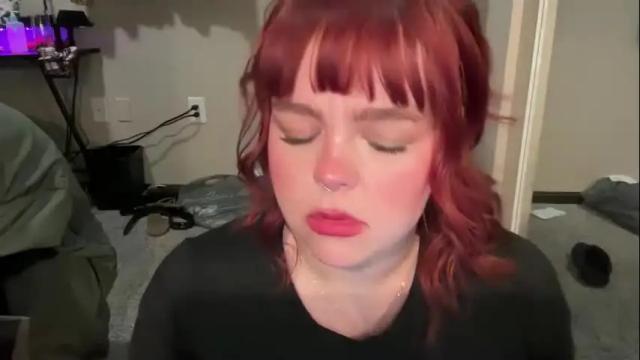 Image 8 of lottiepoppie Stream on Chaturbate on 1 month ago