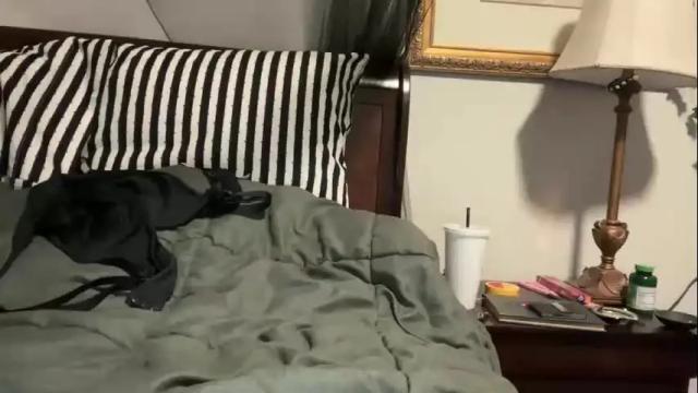 Image 3 of lottiepoppie Stream on Chaturbate on 2 months ago