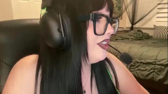 Thumbnail 2, lottiepoppie's Stream at Chaturbate, 1 month ago