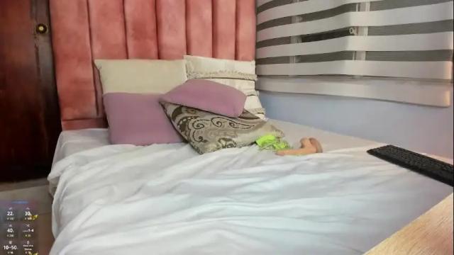 Image 3 of lou_rosse Stream on Chaturbate on 20 days ago