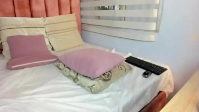 Image 11 of lou_rosse Stream on Chaturbate on 10 days ago